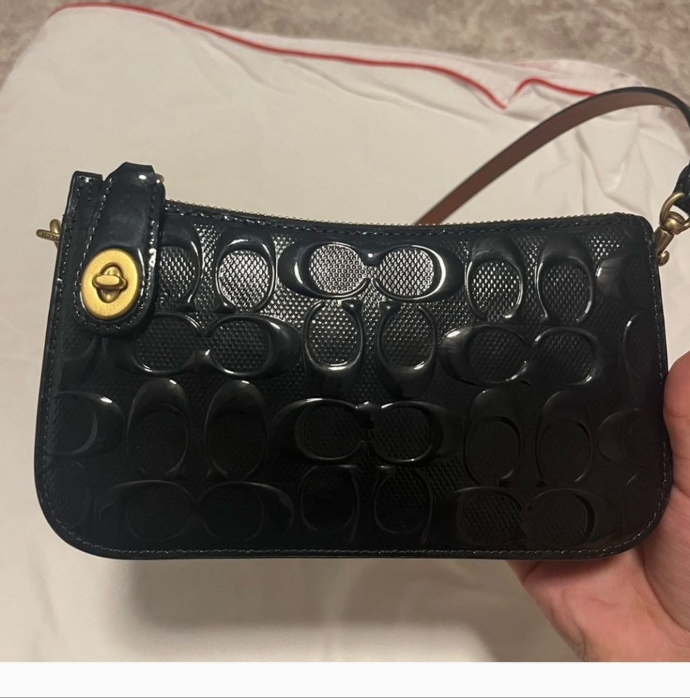 Coach penn shoulder bag signature leather